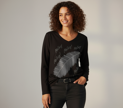 Camiseta negra de manga larga para mujer con estampado de pluma en color gris plateado - Eclipse de Belleza